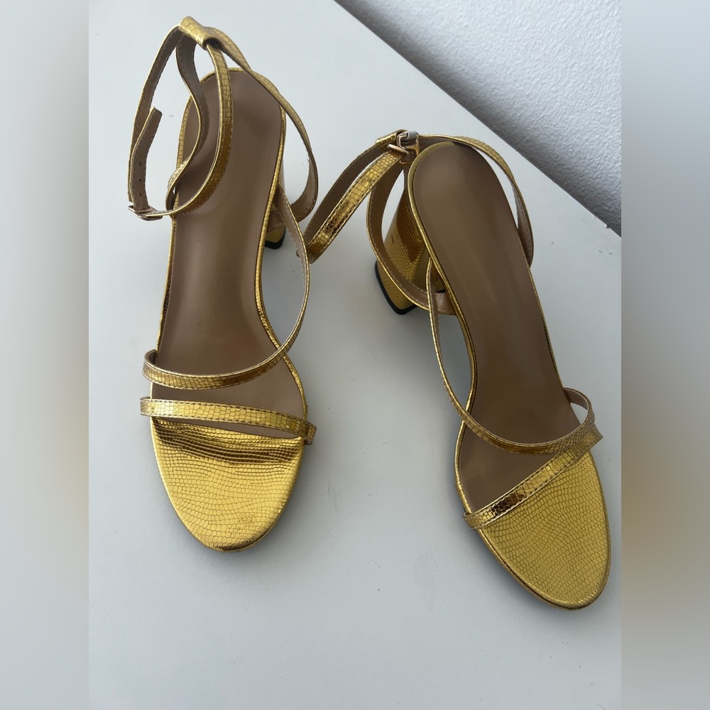 Golden SHEIN sandals used size 8